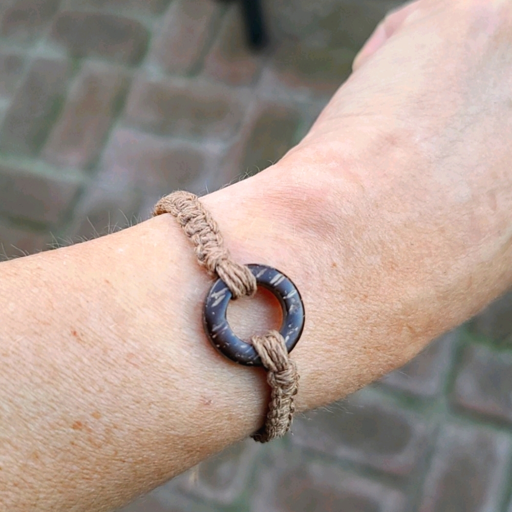 Hemp & Coconut Shell Bracelet - Picture 8 of 10
